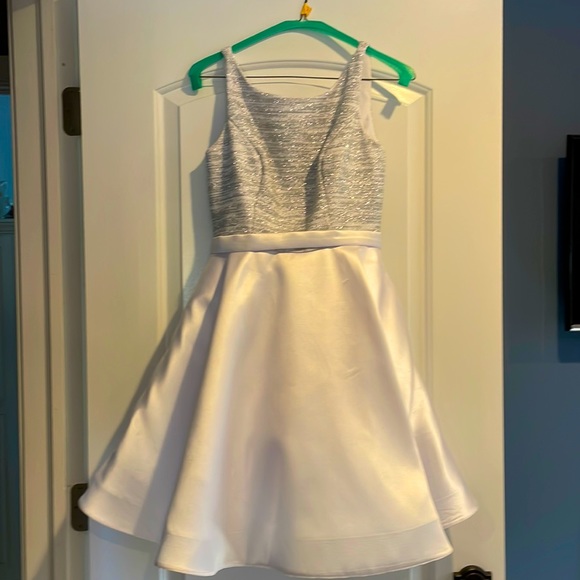 Beautiful Jovani Satin dress with tulle underlay